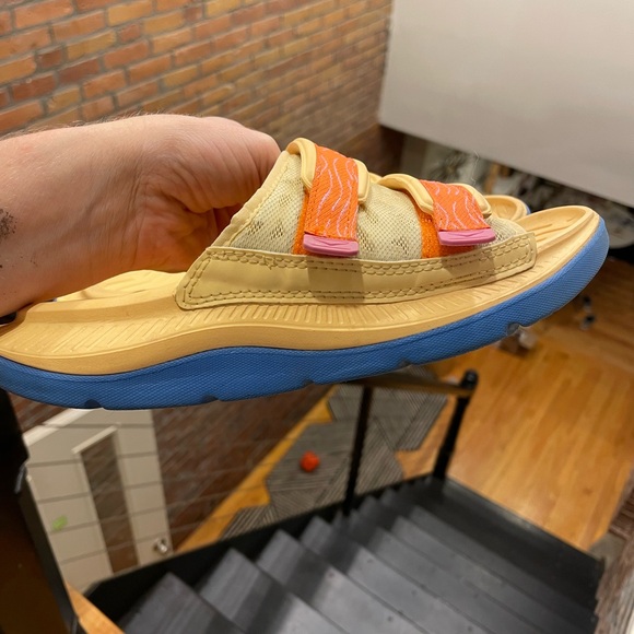 Hoka Ora Luxe recovery slides - Picture 5 of 9
